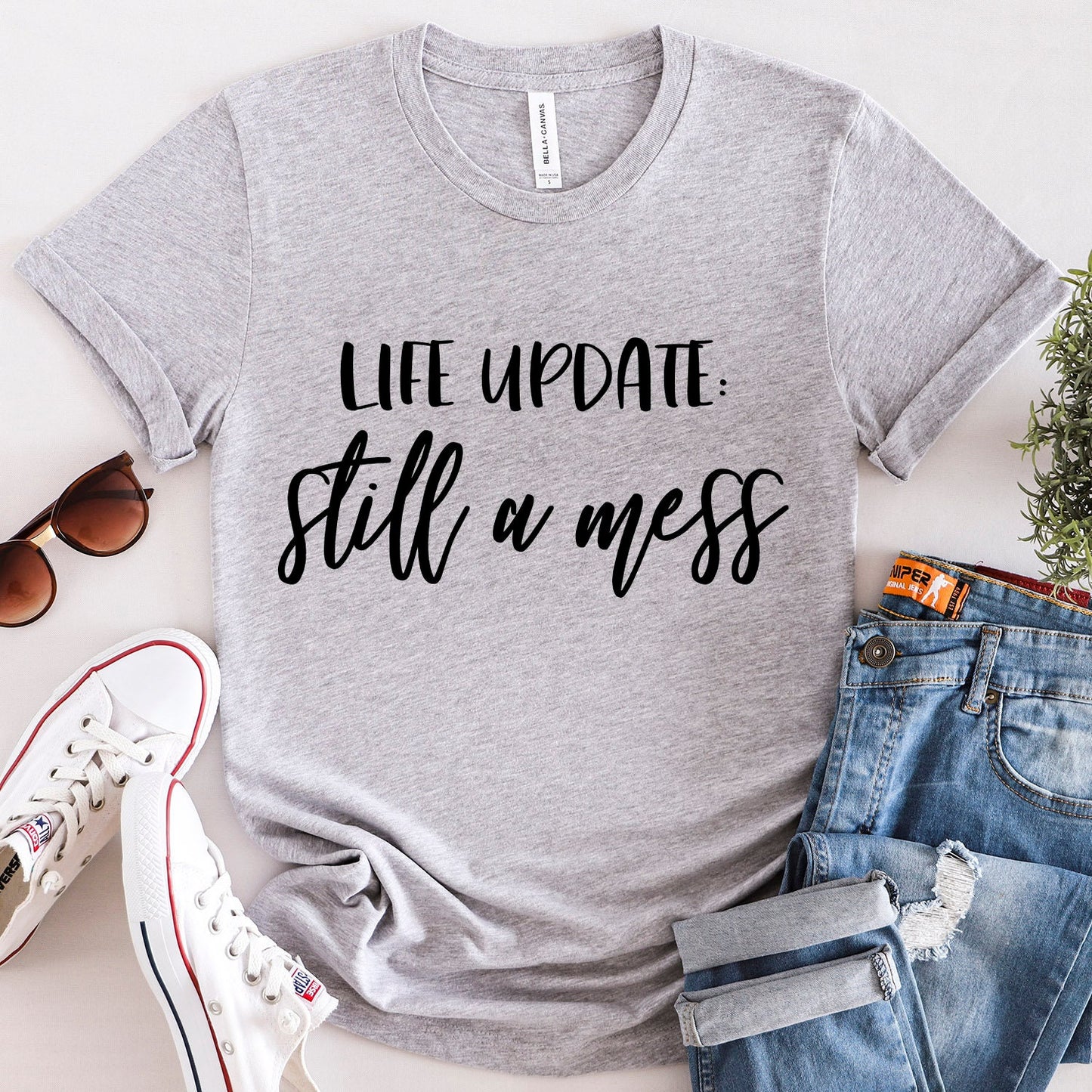 T-shirt Life Update Still a Mess, T-shirt pour adulte, cadeau pour les parents, T-shirt pour maman, T-shirt pour papa, T-shirt avec humour, T-shirt cool pour adulte