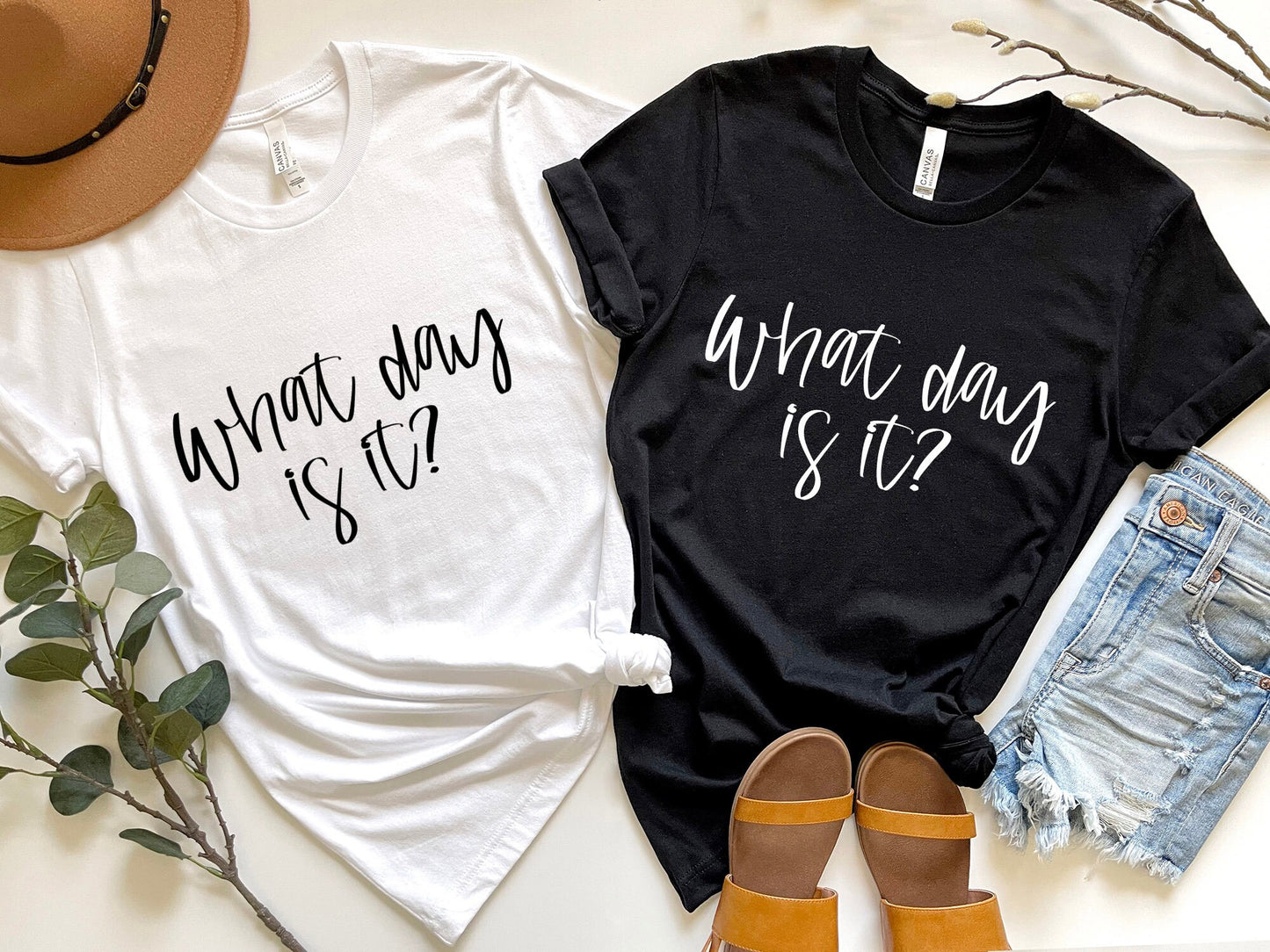 T-shirt « Quel jour est-il ? », « T-shirt pour adultes », « Cadeau pour les parents », « T-shirt pour maman », « T-shirt pour adultes », « T-shirt avec humour », « T-shirt pour parents adultes cool »