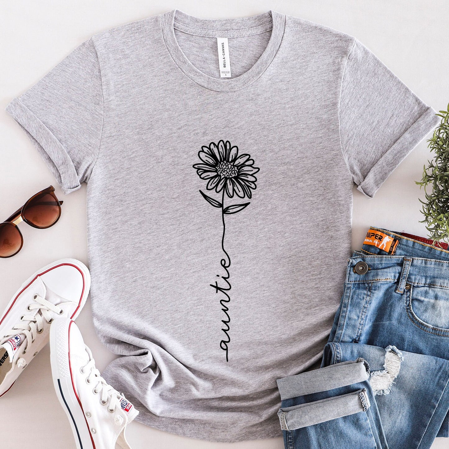 Auntie Flower Stem, T-shirt for Aunt, Auntie T-Shirt, Auntie Gift, Aunt Shirt, Gift for Aunt, Gift for Sister, Auntie Birthday Gift