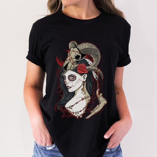 T-shirt d'horreur, T-shirt fantastique, T-shirt de la reine morte, T-shirt cadeau mystique, T-shirt gothique, vêtements de sorcière, T-shirt fantastique et mythique