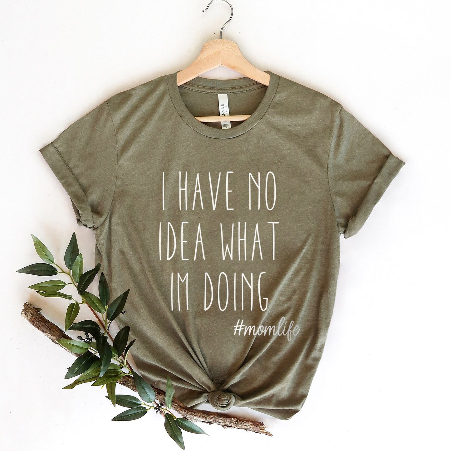 I have No Idea What I am Doing T-shirt, Tshirt for Mom, Adulting Tshirt, Funny Sayings T-shirt, Tee for Moms, Gift T-shirt for Mom and Dad