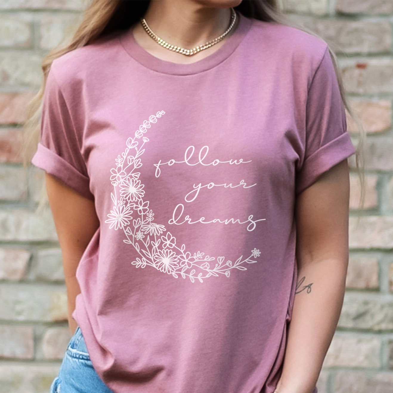 T-shirt « Follow Your Dreams Crescent Flowers », T-shirt bohème, T-shirt inspirant, T-shirt bohème, T-shirt floral, T-shirt cadeau pour elle