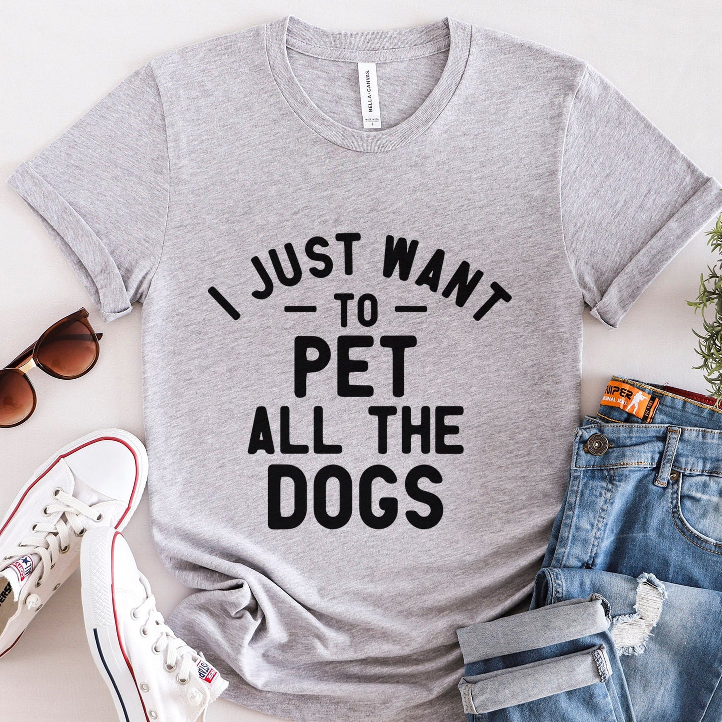 Want to Pet All the Dogs -T-shirt, T-shirt with Sayings, Dog Quote Shirt, Dog Mom or Dad TShirt, Dog Owner T Shirt, Pet Lover Shirt