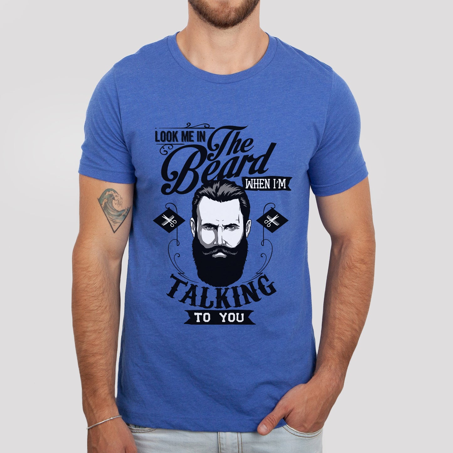 T-shirt « Regarde-moi dans la barbe », chemise à barbe pour hommes, chemise d'amour de la barbe, t-shirt pour hommes, chemises à barbe amusantes, chemise cadeau pour un amoureux de la barbe