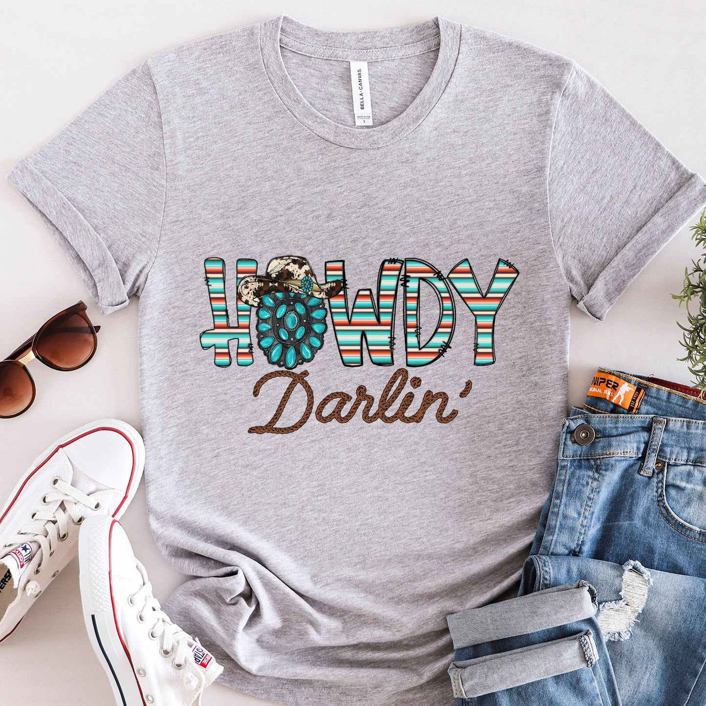 Howdy Darlin T-Shirt, Rodeo Shirt, Cowgirl T-shirt, Western Shirt, Southern Shirt, Cowgirl Shirt, Cowboy Shirt, Country Shirt