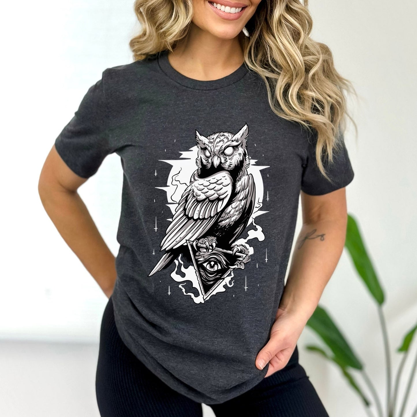 Owl T-shirt, Night T-shirt, Mystical Gift T-shirt, Scary Owl T-Shirt, Fantasy and Myth T-shirt, Owl and Moon, Animal T-Shirt