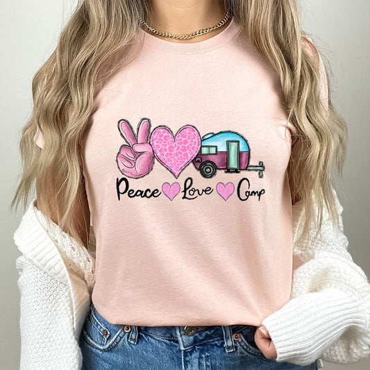 T-shirt Peace Love Camp, T-shirt de camping, T-shirt de camping, T-shirt de voyage amusant, T-shirt d'amoureux du camping, T-shirt d'aventure, T-shirt cadeau pour elle