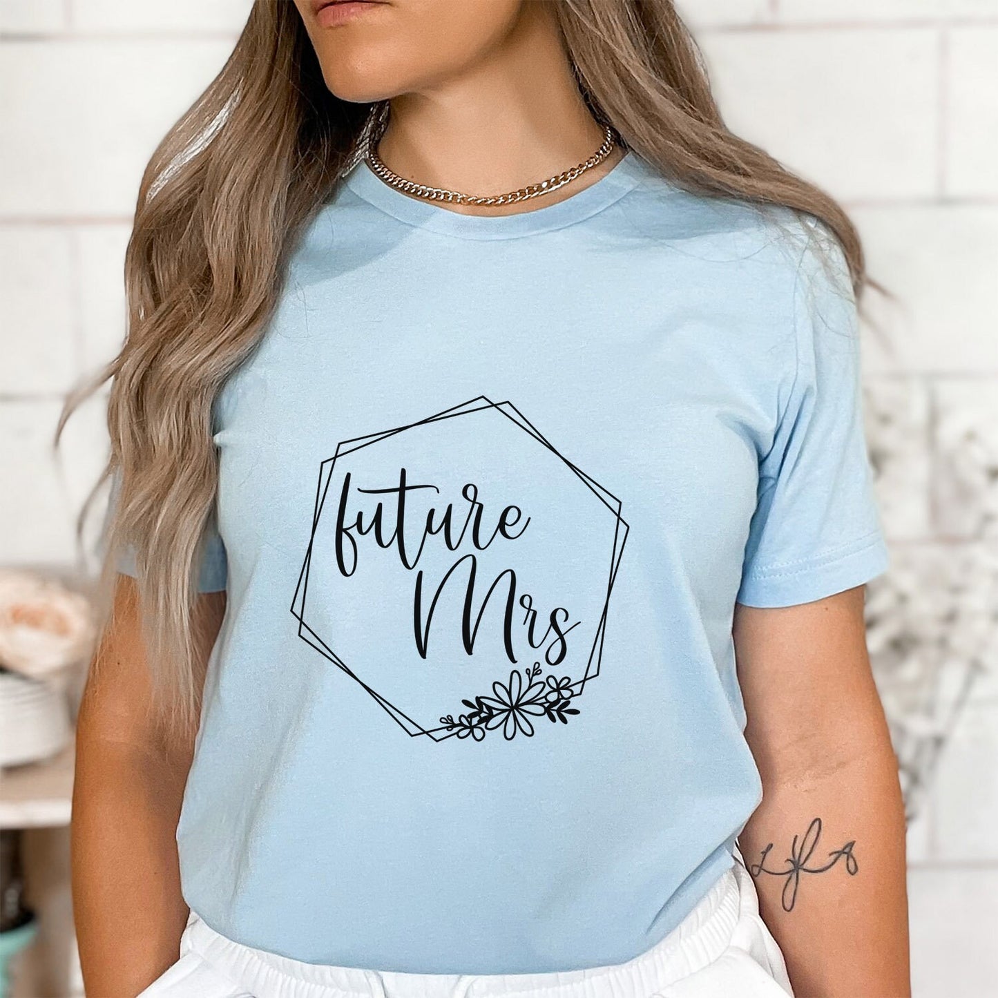 T-shirt Future Mrs, T-shirt de mariée, T-shirt de fleurs de marguerite de mariée, T-shirt de mariage, T-shirt de mariée, T-shirt de douche nuptiale, T-shirt cadeau pour la mariée