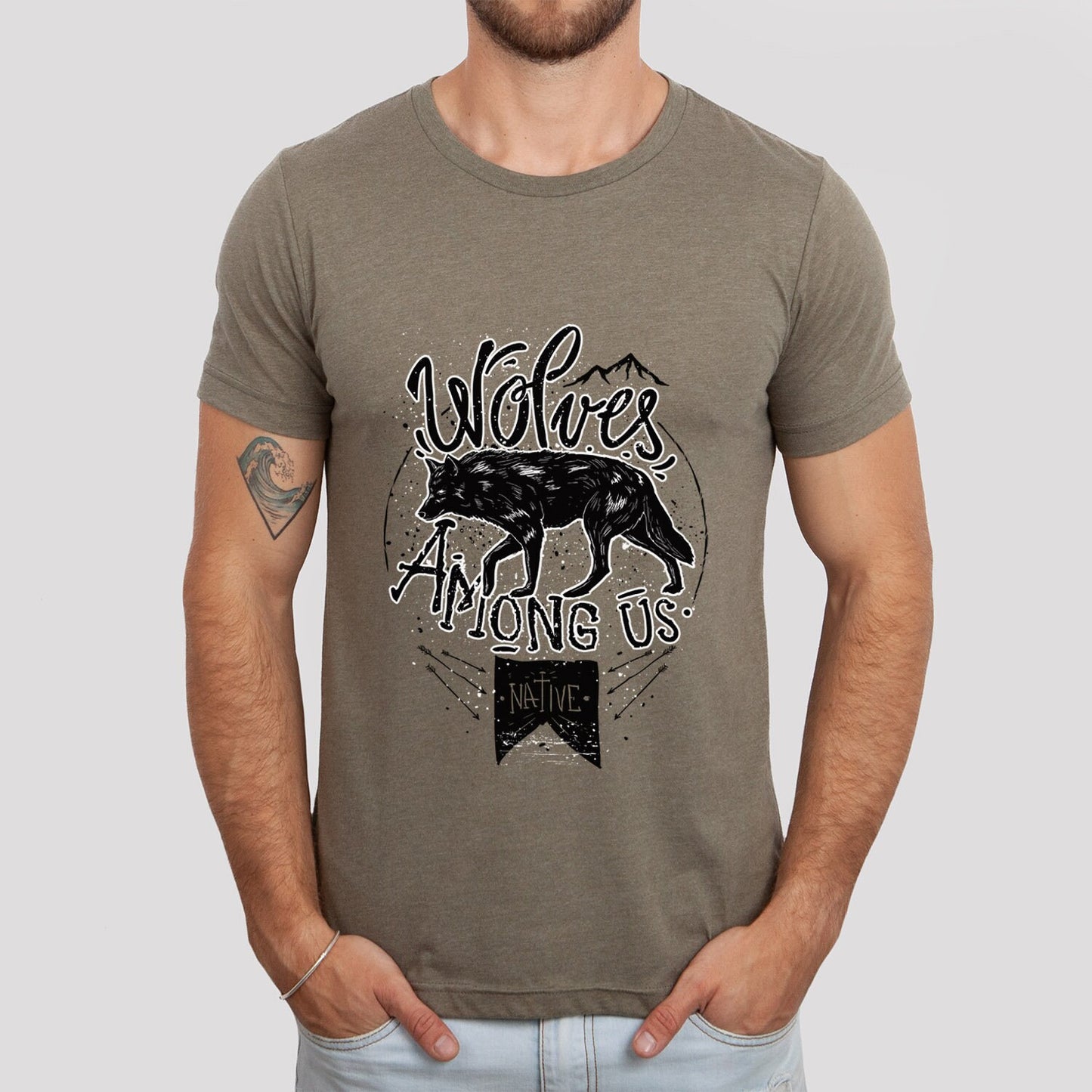 T-shirt Wolves Among Us, T-shirt Loup, T-shirt Animal, T-shirt Amérindien, T-shirt Nature, Amoureux de la Nature, T-shirt Outdoor, T-shirt Nature, T-shirt Voyage