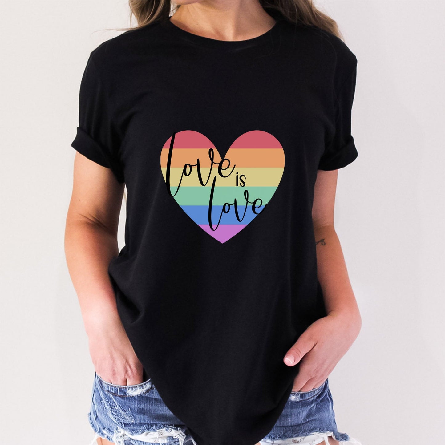 T-shirt arc-en-ciel avec cœur d'amour, t-shirt Love is Love, t-shirt de soutien LGBTQ, t-shirt Pride, t-shirts de gentillesse, t-shirt Gay Pride, t-shirt Égalité