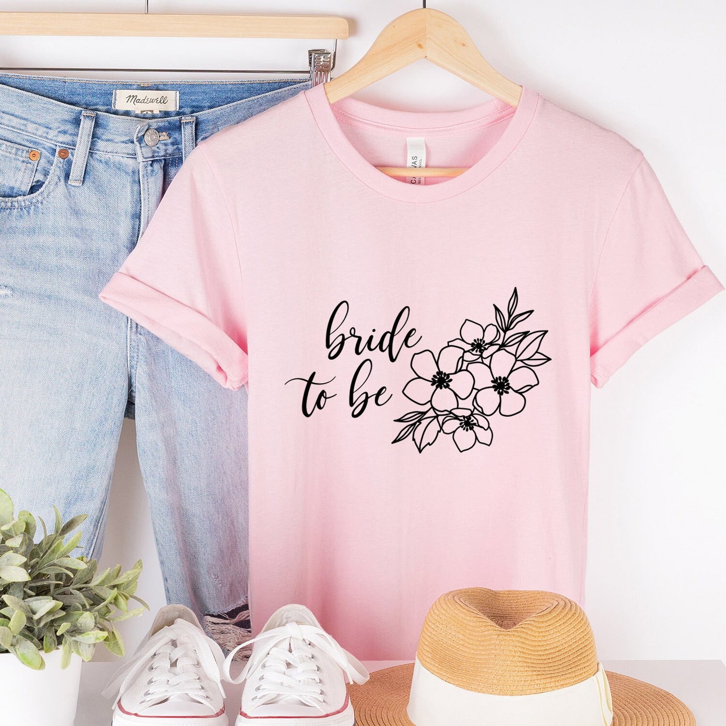 Bride to Be T-shirt, Wedding Shirt, Floral Shirt, Bride Tee, Bachelorette Shirt, Gift Shirt for Bride, Bridal Shower Shirt