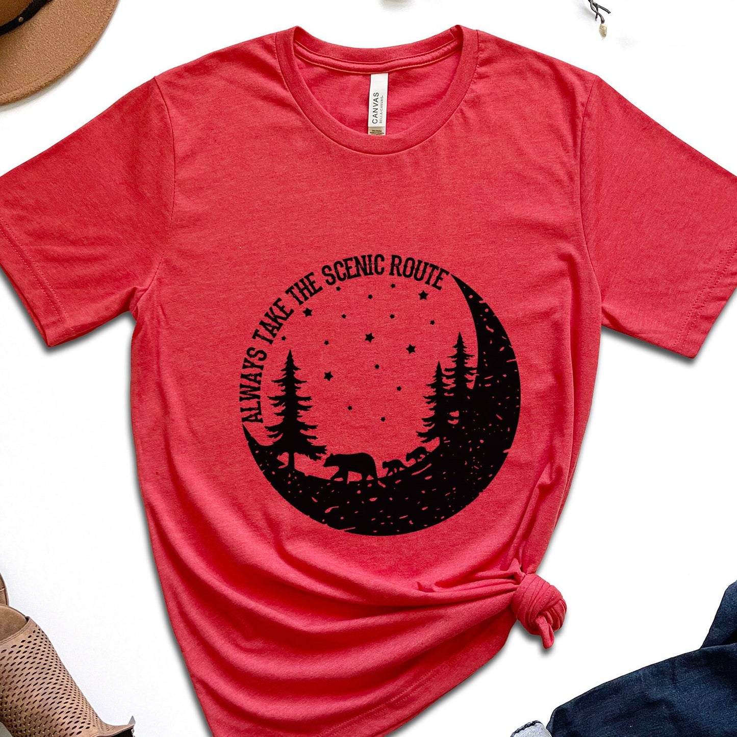 T-shirt « Prenez toujours la route panoramique », t-shirt de voyageur, t-shirt avec lune, t-shirt d'amoureux de la nature, t-shirt de plein air, t-shirts de camping