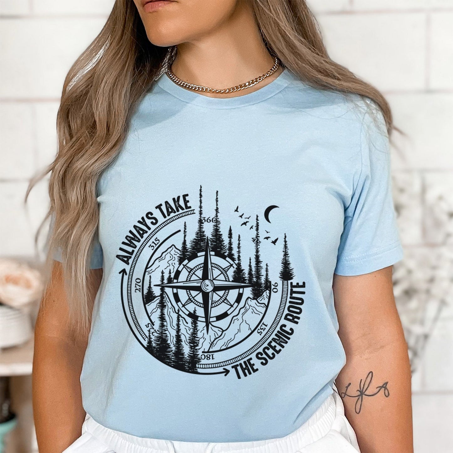 T-shirt « Prenez toujours la route panoramique », T-shirt « Boussole », T-shirt « Voyageurs », T-shirt « Amoureux de la forêt », T-shirt « Camping en plein air », T-shirts de camping