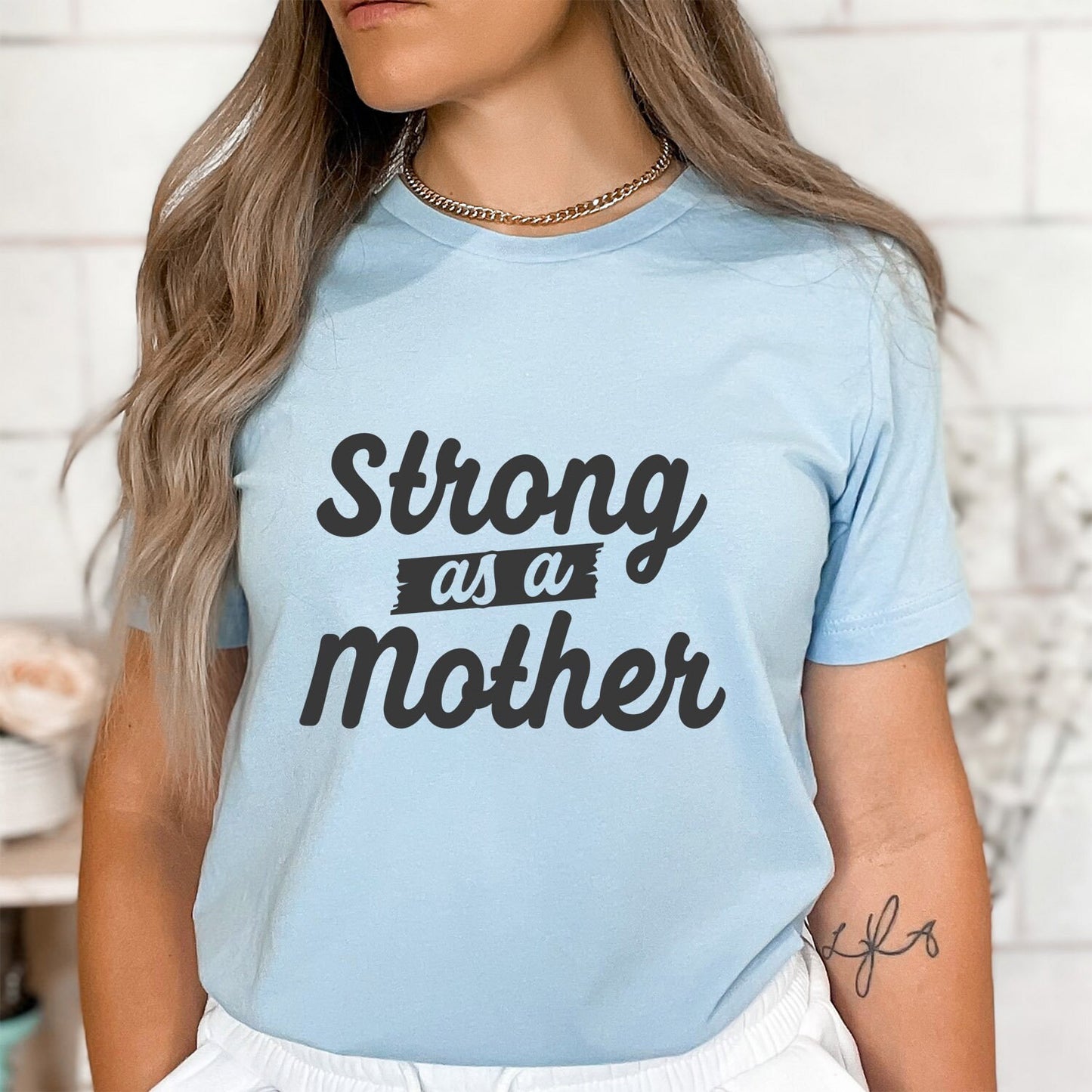 T-shirt Forte comme une mère, T-shirt Vie de maman, T-shirt cadeau pour maman, T-shirt cadeau fête des mères, T-shirt pour mères, T-shirt parental drôle