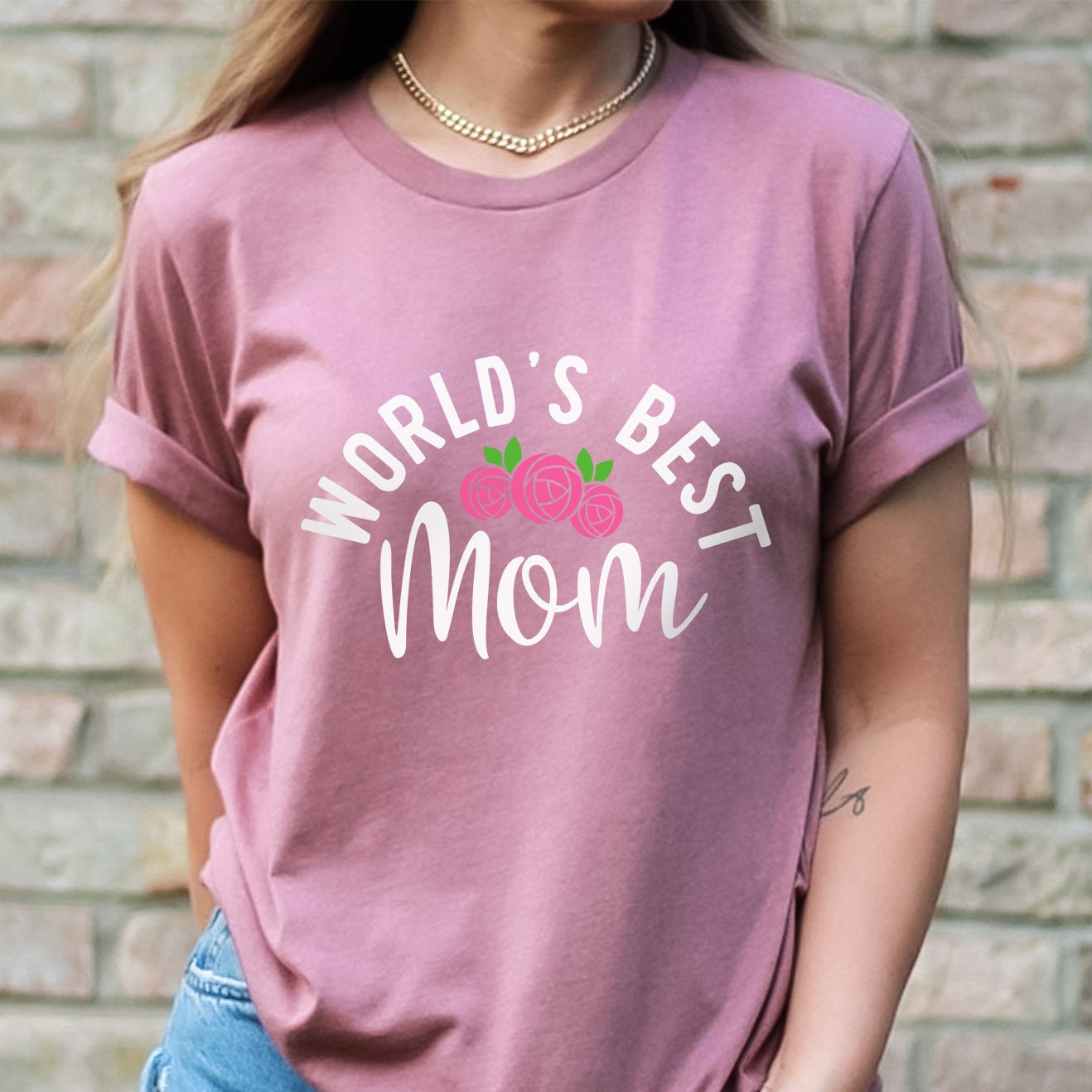 World's Best Mom Shirt, Mother T-shirt, Gift Shirt for Mom, Mother's Day Gift Shirt, Shirt for Mothers, Mom Shirt Design