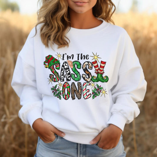 Je suis le Sassy One Sweatshirt de Noël, T-shirt elfe, Sweat-shirt cadeau de vacances, T-shirt Père Noël, Sweat-shirt unisexe, Cadeau pour elle, Cadeau pour lui