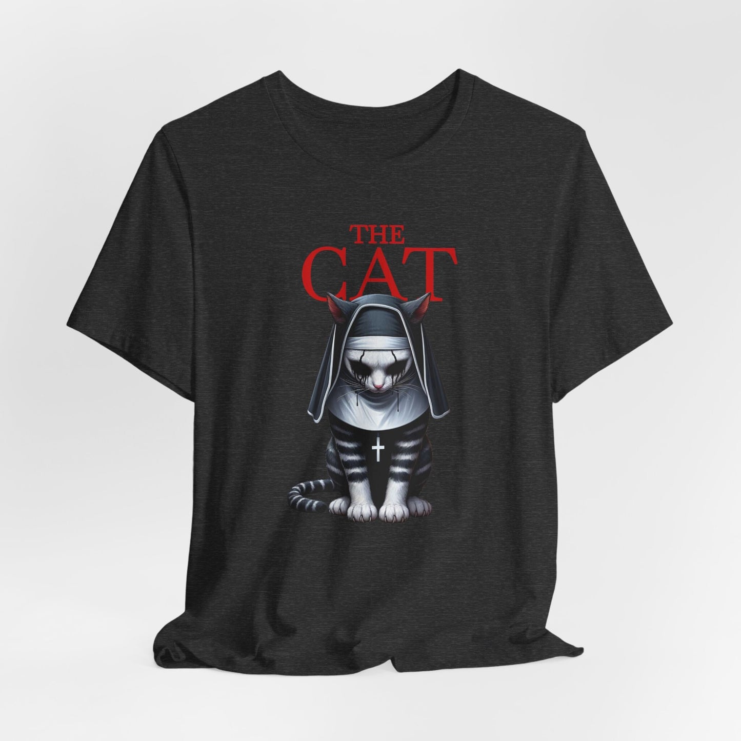 T-shirt Le chat, T-shirt humour chat, T-shirt parodique La Nonne chat, T-shirt horreur chat, T-shirt amoureux des chats, T-shirt chat effrayant, T-shirt cadeau pour les amoureux des chats