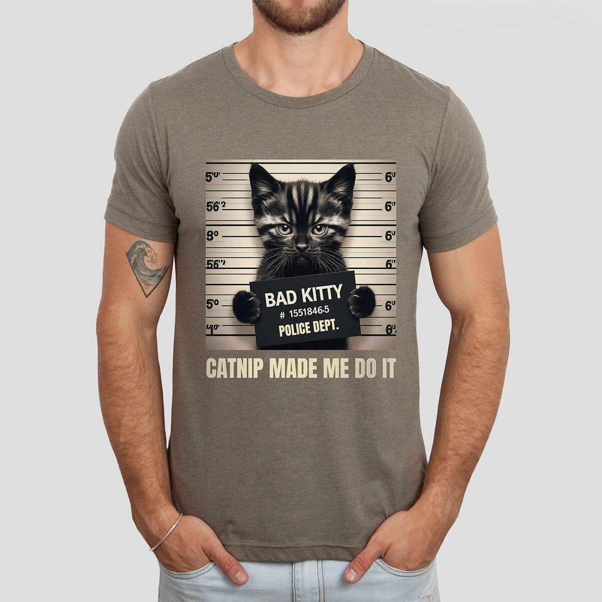 T-shirt Bad Kitty, T-shirt drôle de chat, T-shirt cadeau pour amoureux des chats, Catnip m'a fait le faire, T-shirt Bad Kitty Catnip, T-shirt cadeau pour propriétaire de chat, chat mignon